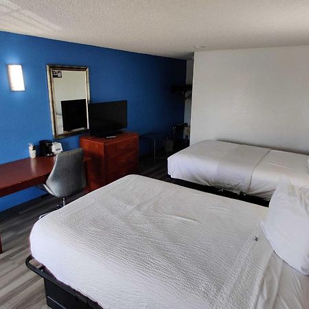 Travelodge Suites By Wyndham Macclenny I-10 Exterior photo