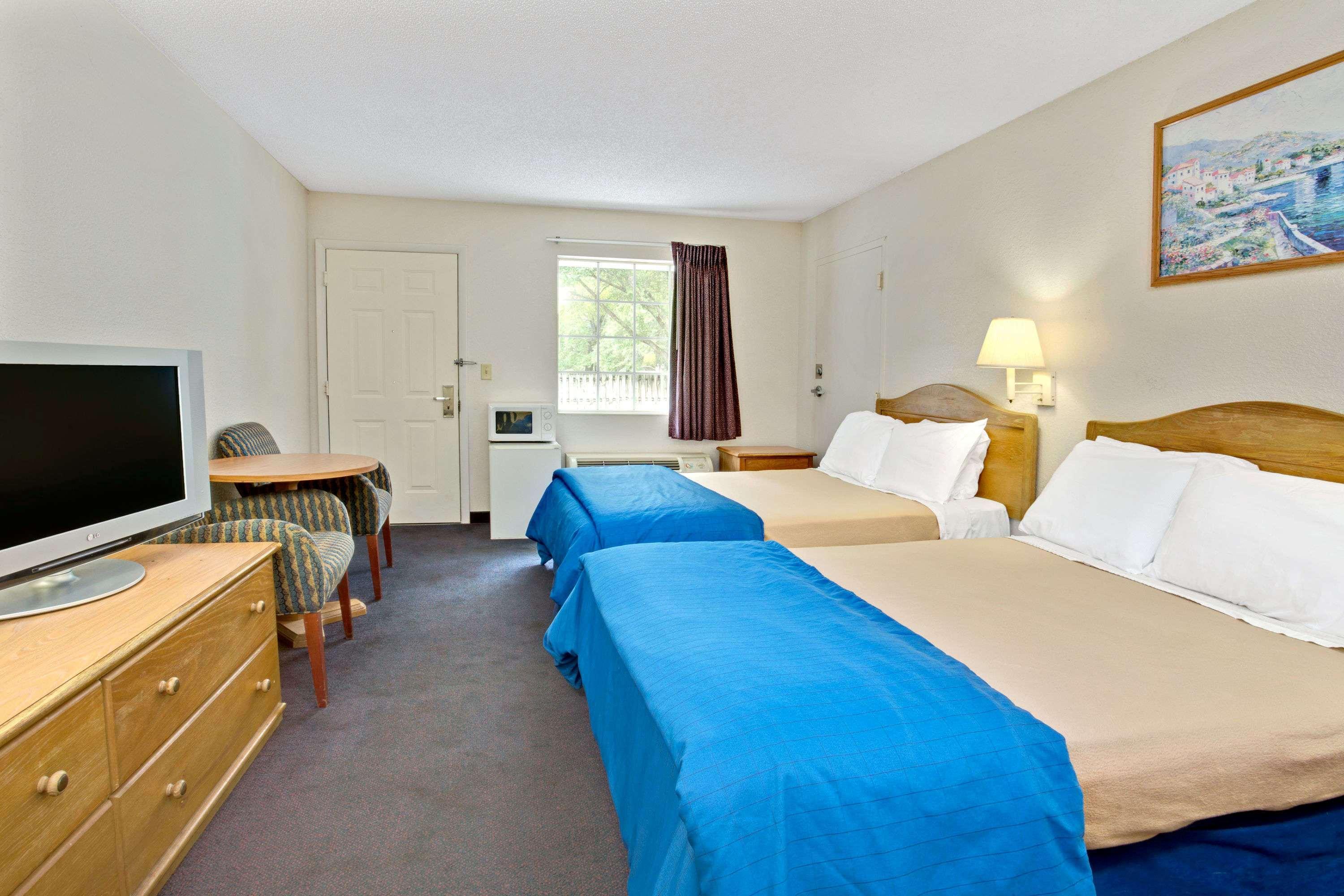 Travelodge Suites By Wyndham Macclenny I-10 Exterior photo
